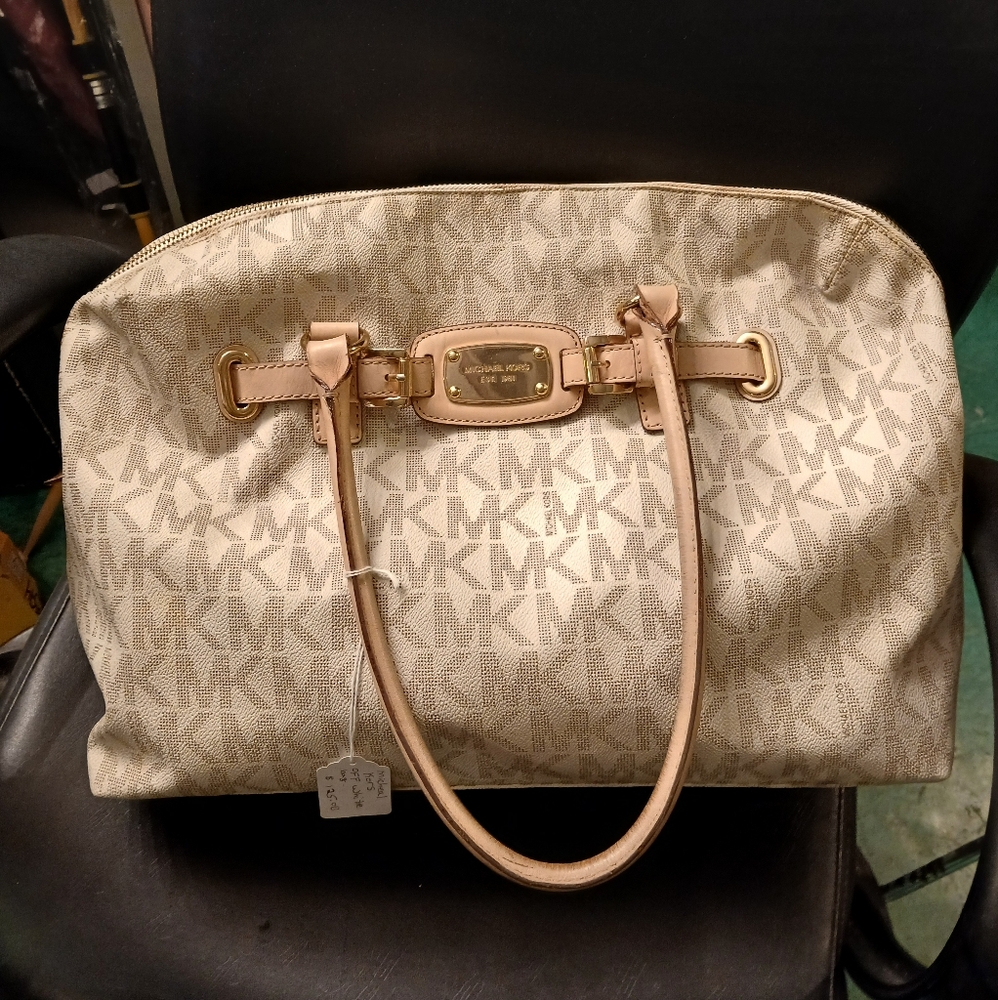 Micheal Kors bag